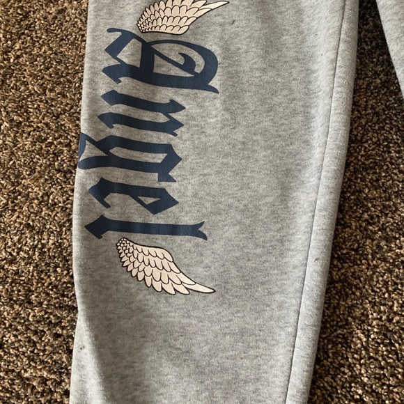 Hearts Collective Sweatpants Fleece Angel Wings Graphic Workout Comfy Y2k Size L - Picture 4 of 12